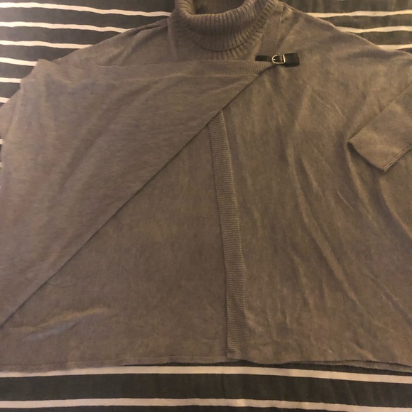 Calvin Klein Sweater Cape with Buckle - Picture 4 of 6